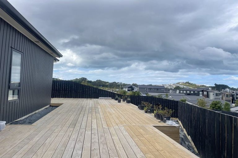 Photo of property in 15 Arawaru Avenue, Wainui, Silverdale, 0992