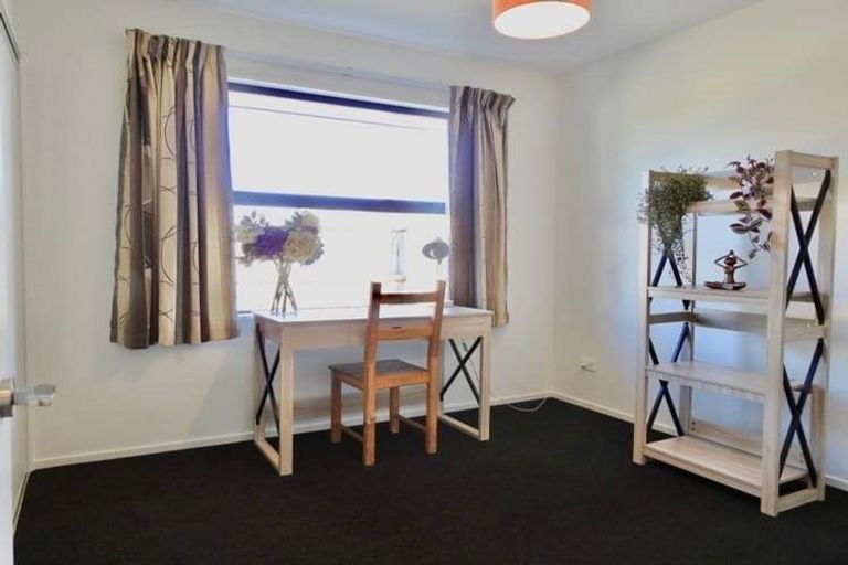 Photo of property in 55 Sequoia Way, Rangiora, 7400