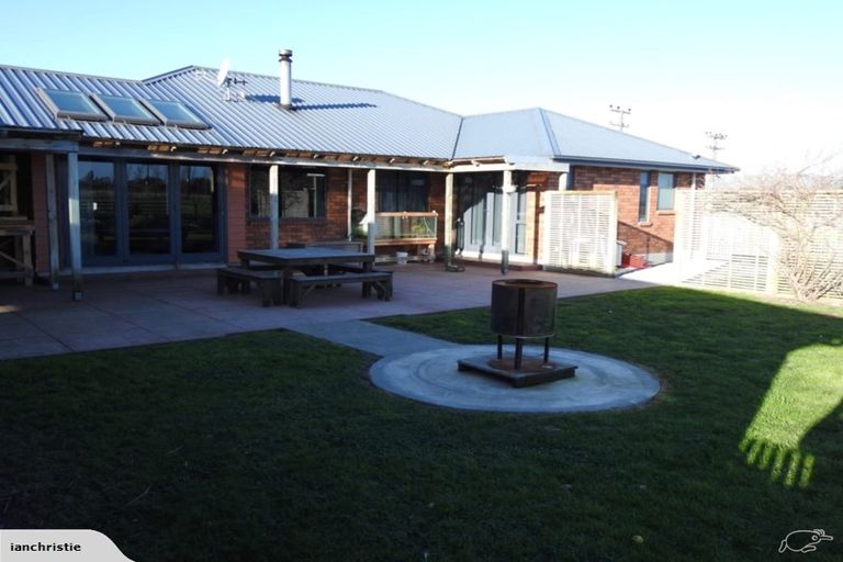 Photo of property in 339 Stoney Creek Road, Kelvin Grove, Palmerston North, 4470