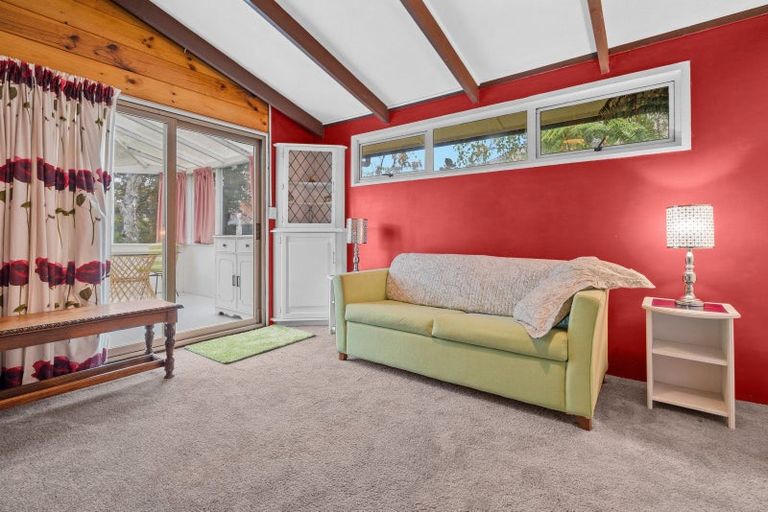 Photo of property in 28 Rexwood Street, Carterton, 5713