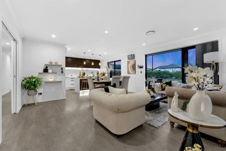 Photo of property in 62 Helenvale Crescent, Pokeno, 2402