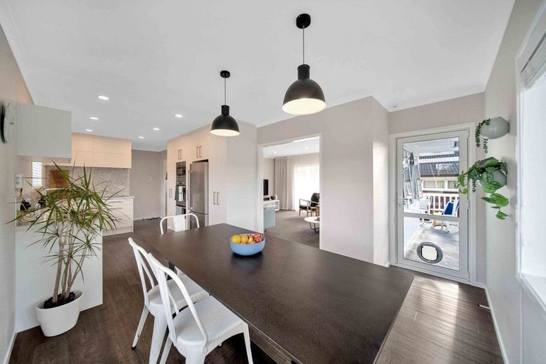 Photo of property in 59 Ray Small Drive, Pahurehure, Papakura, 2113