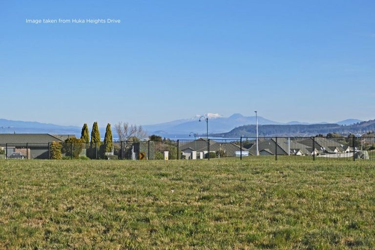 Photo of property in 37 Huka Heights Drive, Rangatira Park, Taupo, 3330