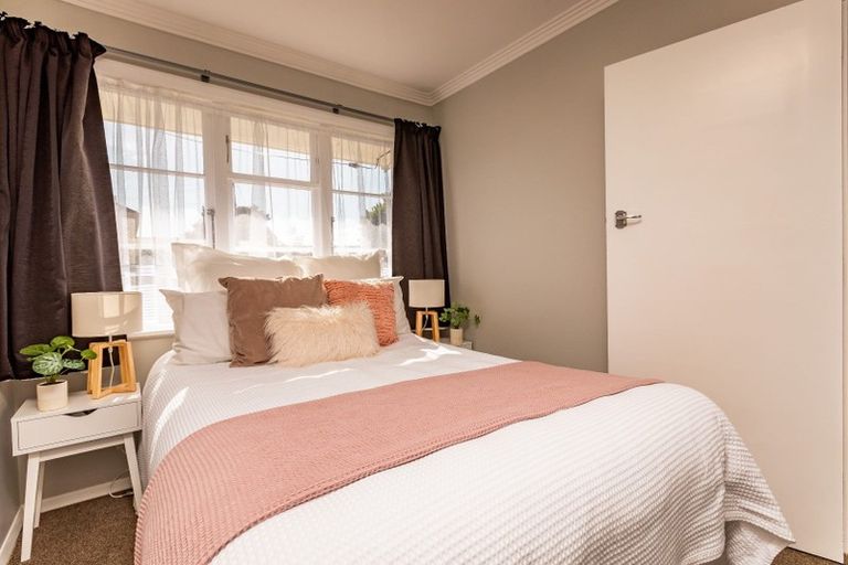 Photo of property in 4/6 Ruahine Street, Trentham, Upper Hutt, 5018