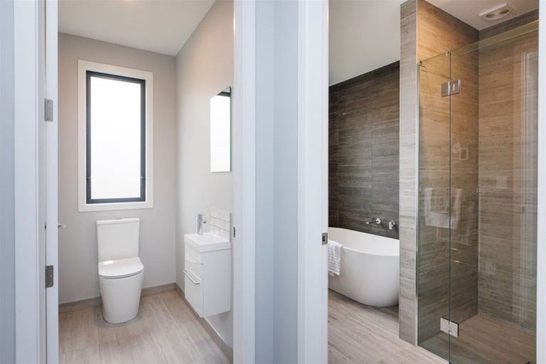 Photo of property in 92 Jickell Street, Hokowhitu, Palmerston North, 4410