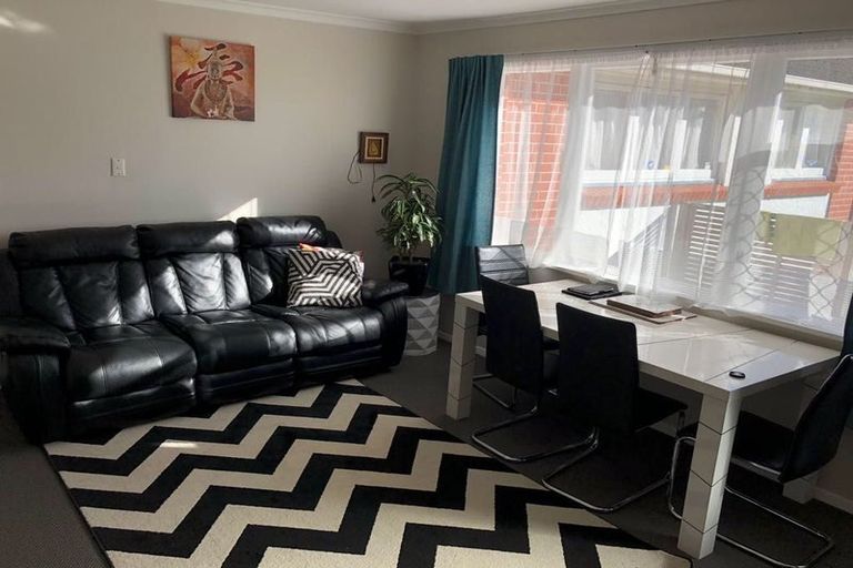 Photo of property in 2/5 Hinemoa Street, Waiwhetu, Lower Hutt, 5010