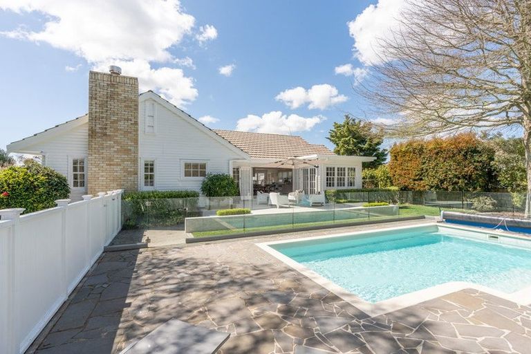 Photo of property in 10 Woodstock Road, Fairfield, Hamilton, 3214