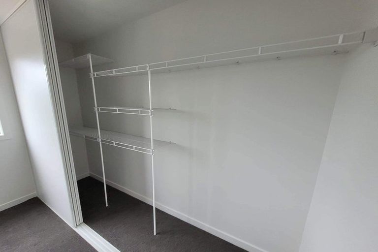 Photo of property in 12 Whakahui Lane, Mangere Bridge, Auckland, 2022