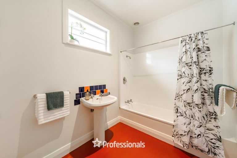 Photo of property in 28 Miro Street, Eastbourne, Lower Hutt, 5013