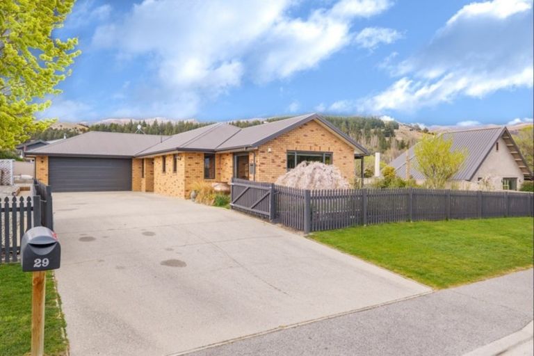 Photo of property in 29 Alice Burn Drive, Luggate, Cromwell, 9383