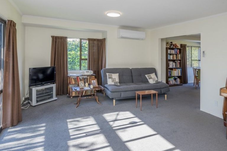 Photo of property in 5 Horopito Road, Waikanae, 5036