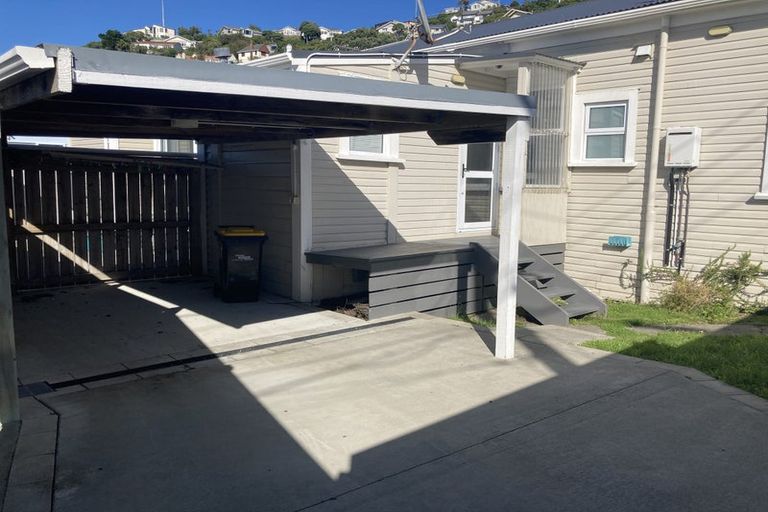 Photo of property in 17 Queens Drive, Kilbirnie, Wellington, 6022