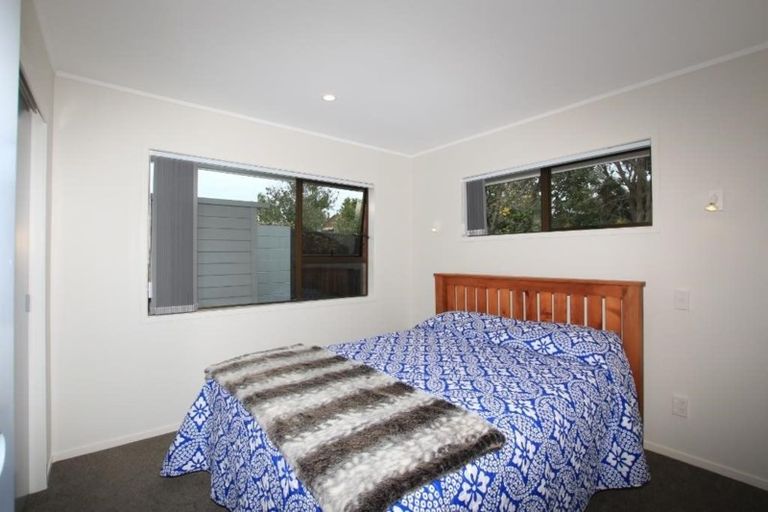 Photo of property in 2/11 Taharoto Road, Takapuna, Auckland, 0622