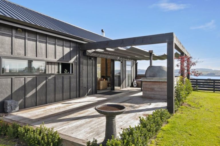 Photo of property in 42 Botanical Heights Drive, Waipahihi, Taupo, 3330