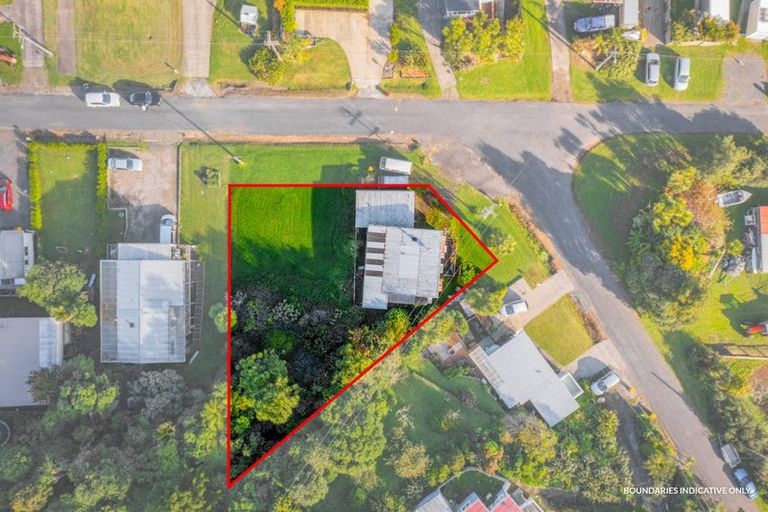 Photo of property in 22 Foster Avenue, Huia, Auckland, 0604