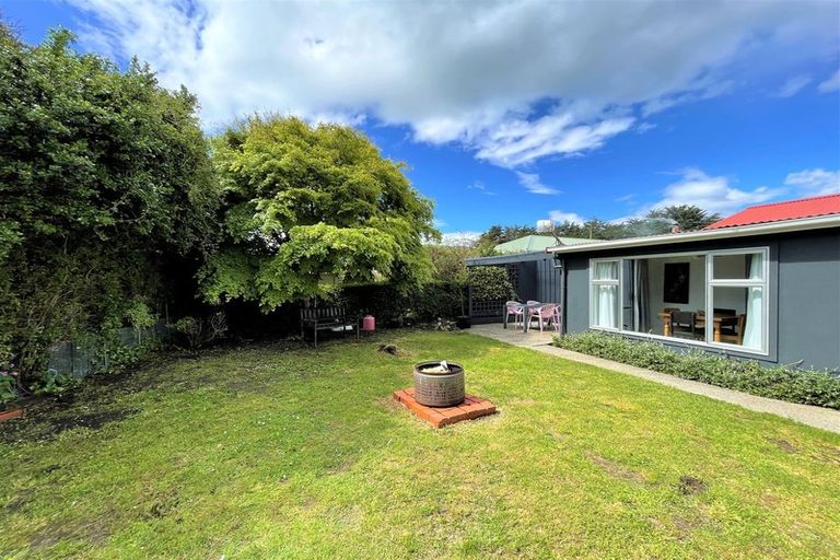 Photo of property in 11 Noble Street, Owaka, 9585