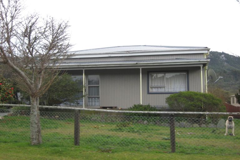Photo of property in 51 Ranfurly Street, Runanga, 7803