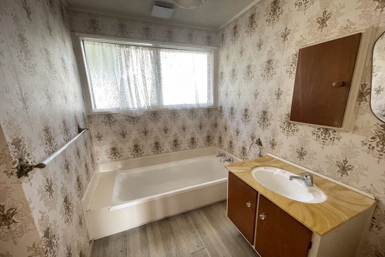 Photo of property in 39 Pemberton Avenue, Bayview, Auckland, 0629