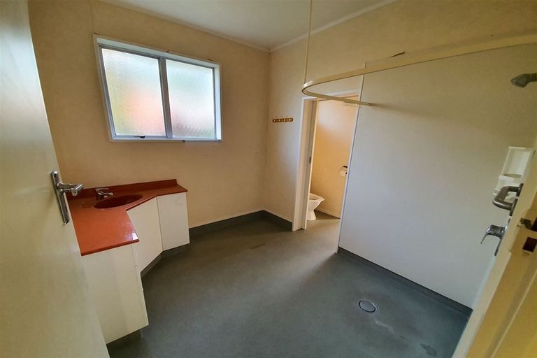 Photo of property in 60 Timaru Road, Waimate, 7924