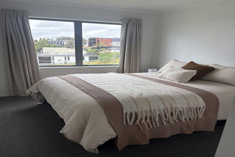 Photo of property in 4/6 Ruakiwi Road, Hamilton Lake, Hamilton, 3204