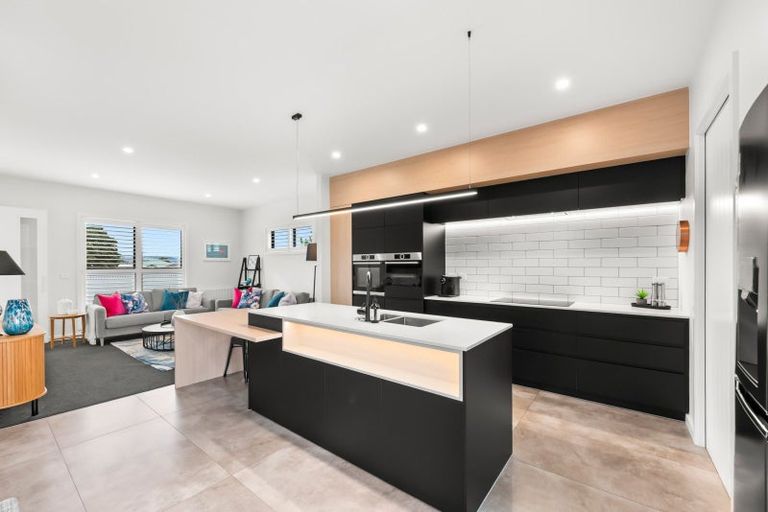 Photo of property in 16 Cuba Street, Petone, Lower Hutt, 5012