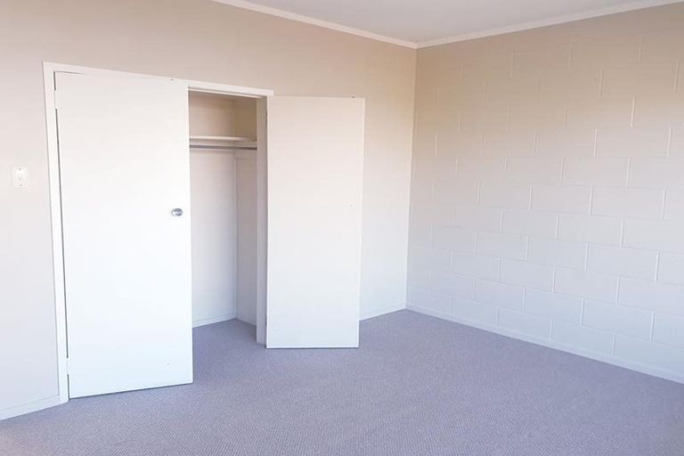 Photo of property in 1/1 Greenock Road, Ranui, Auckland, 0612