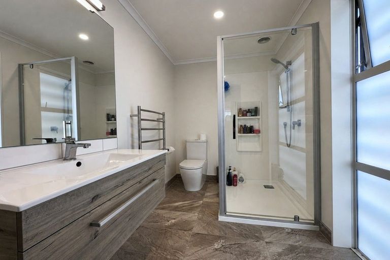Photo of property in 11 Walter Merton Road, Hobsonville, Auckland, 0616