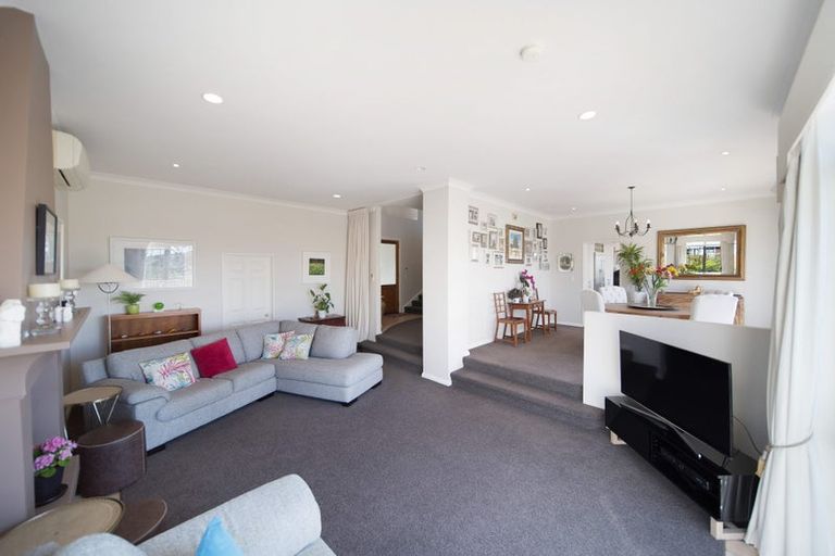 Photo of property in 19 Evelyn Road, Cockle Bay, Auckland, 2014