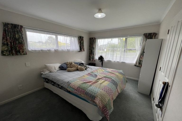 Photo of property in 12 Kentucky Way, Awapuni, Palmerston North, 4412