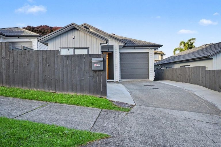Photo of property in 113 Tiriwa Drive, Massey, Auckland, 0614