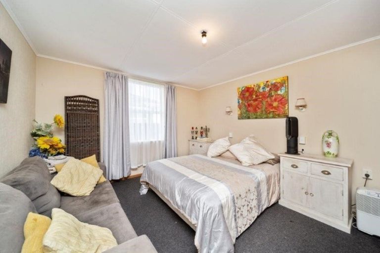 Photo of property in 13 Collins Street, Hawera, 4610