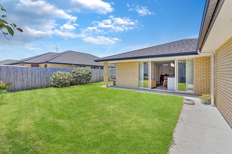 Photo of property in 16 Blanche Road, Papamoa Beach, Papamoa, 3118