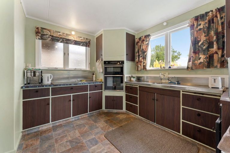 Photo of property in 76 Lethbridge Street, Feilding, 4702