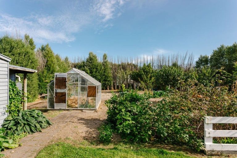 Photo of property in 47 Laws Road, Dannevirke, 4972