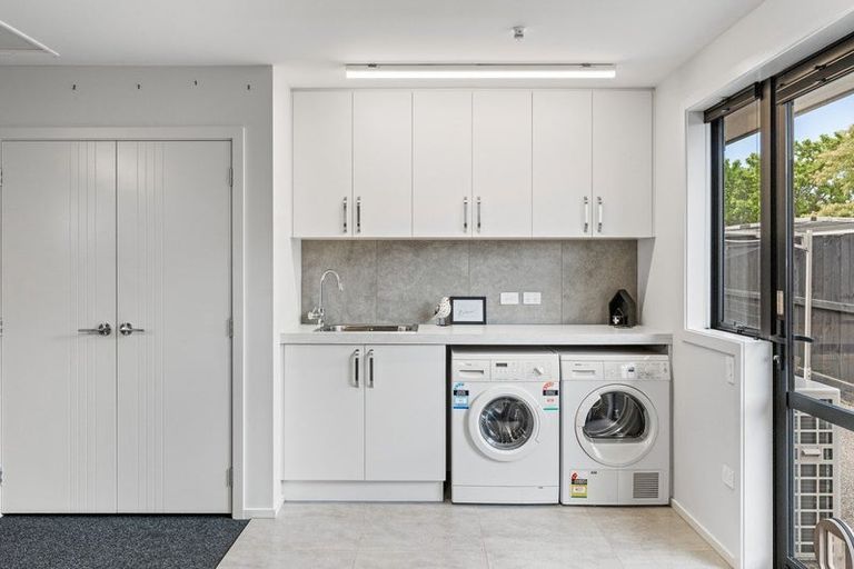 Photo of property in 16 Carrick Place, Mosgiel, 9024