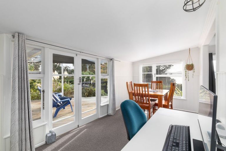 Photo of property in 17 Purau Avenue, Diamond Harbour, 8972