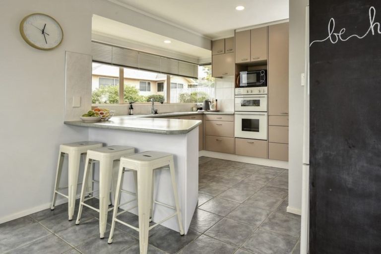 Photo of property in 253b Royal Road, Massey, Auckland, 0614