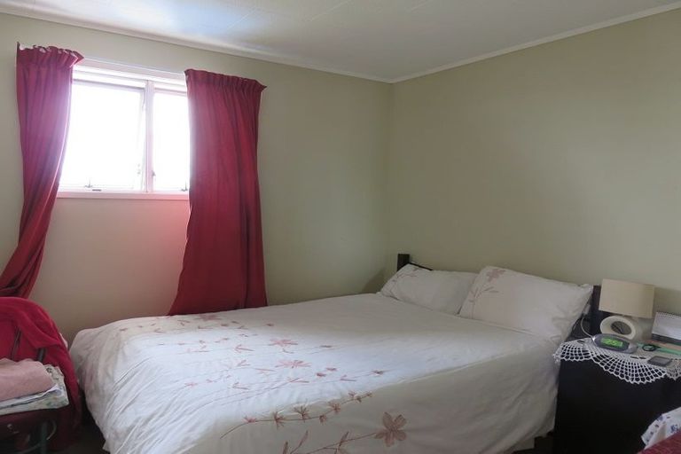 Photo of property in 10 Beauchamp Drive, Massey, Auckland, 0614