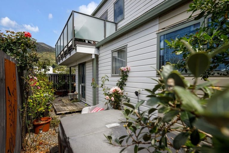 Photo of property in 2 Marina Drive, Waikawa, Picton, 7220