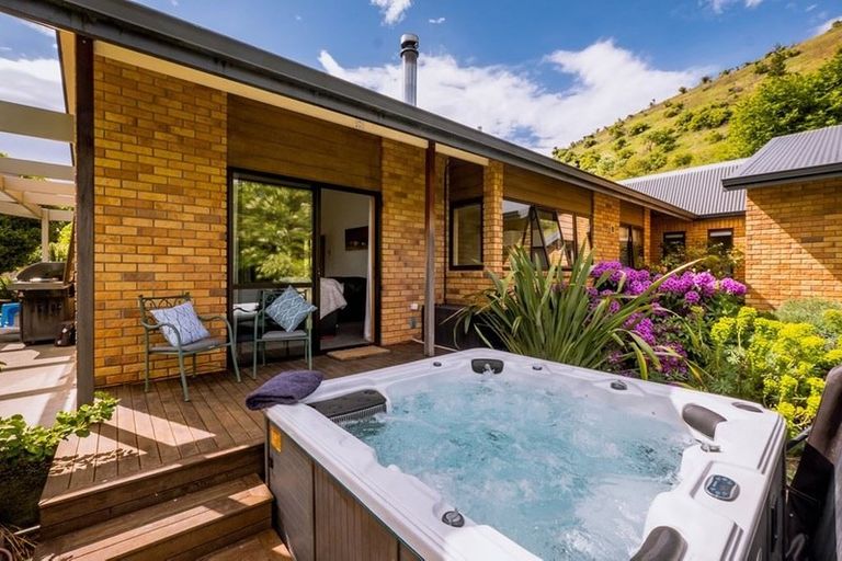 Photo of property in 82 Burn Cottage Road, Cromwell, 9384