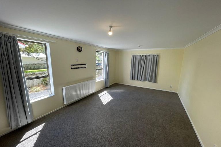 Photo of property in 54 Oroua Street, Eastbourne, Lower Hutt, 5013