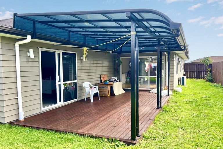 Photo of property in 15 Yatterina Avenue, Takanini, 2112