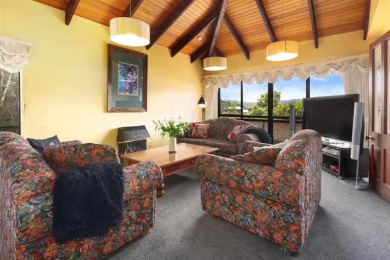 Photo of property in 16 Eclipse Lane, Whitby, Porirua, 5024