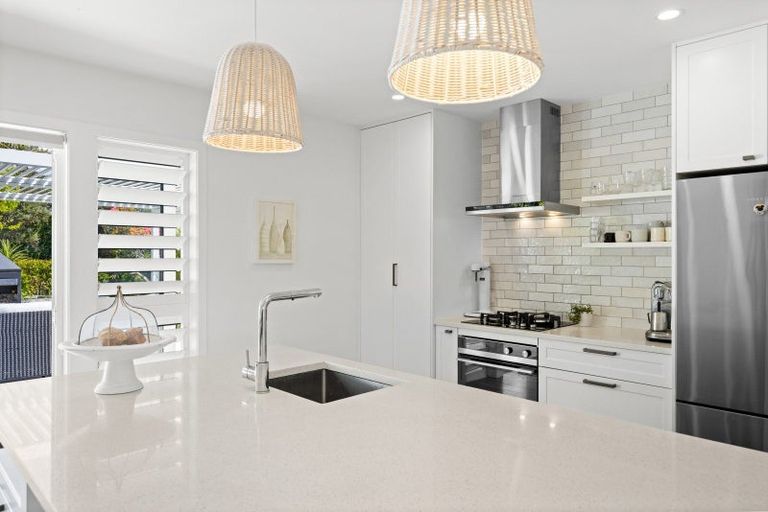 Photo of property in 19 Harbour View Road, Point Wells, Warkworth, 0986