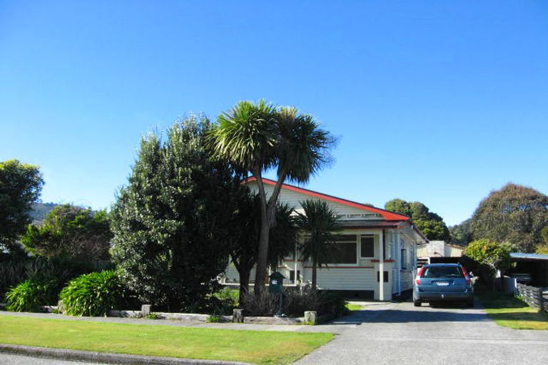 Photo of property in 13 Byron Street, Greymouth, 7805