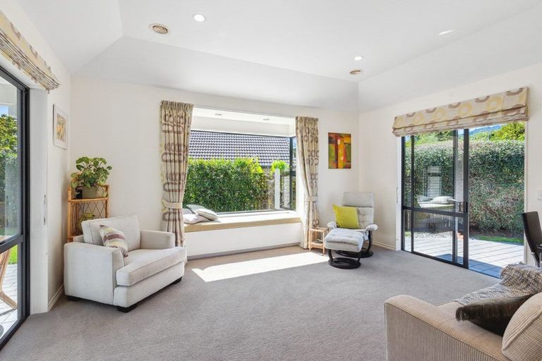 Photo of property in 4 Maple Lane, Waikanae, 5036