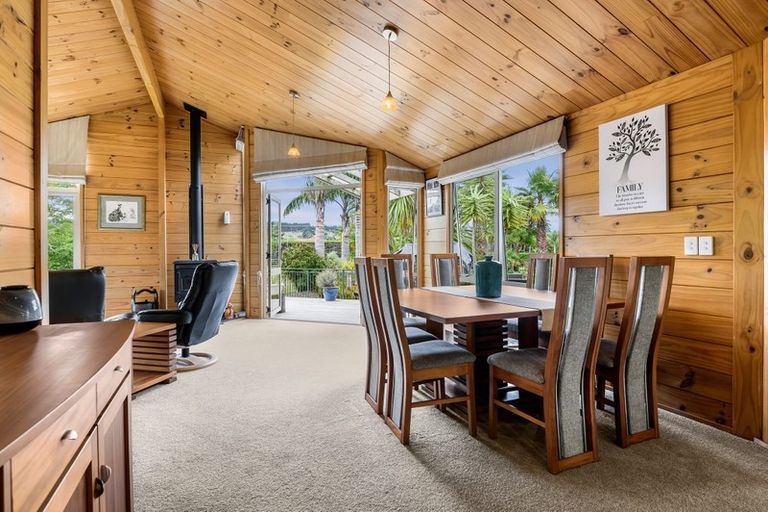 Photo of property in 136 Oraha Road, Kumeu, 0892