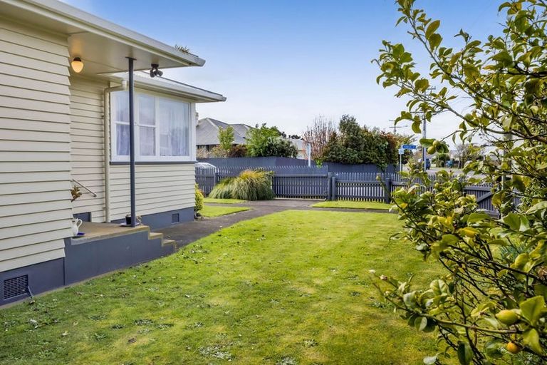 Photo of property in 25 Waihi Road, Hawera, 4610