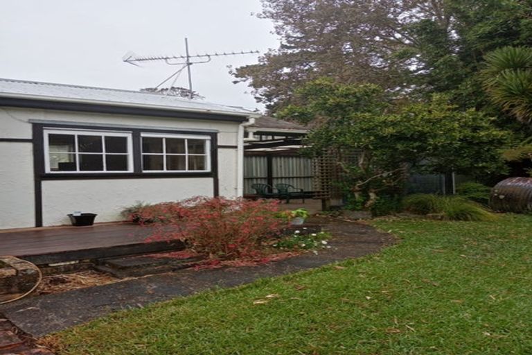Photo of property in 47 Anzac Road, Waitakere, Auckland, 0816