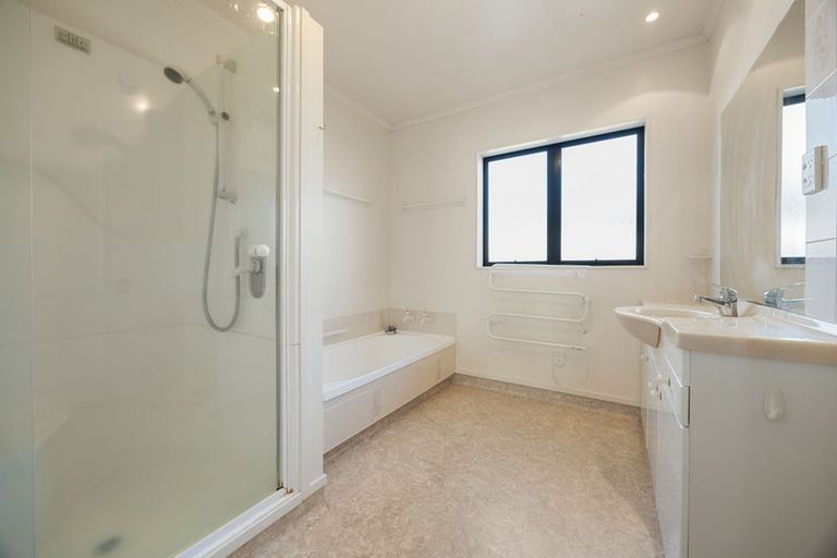 Photo of property in 1/1150 Bank Street, Te Awamutu, 3800